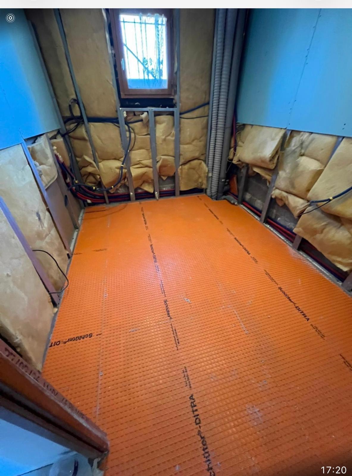Rénovation complète d'une salle de bain — avant / après — photo 4
